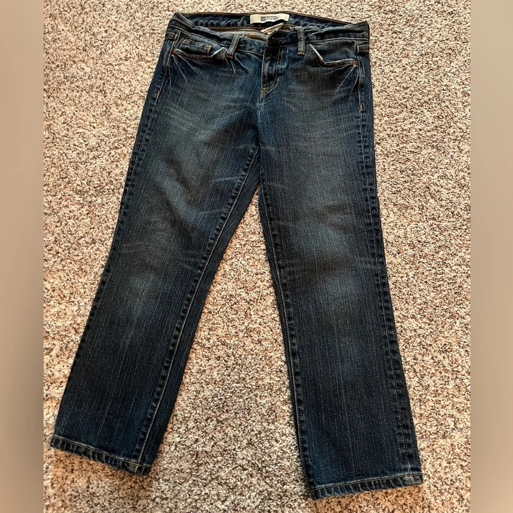 GAP Low Rise Capris - Picture 1 of 3